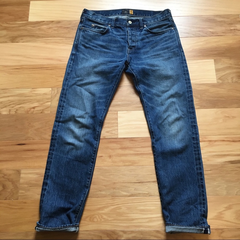 ORIG $198  J Crew 484 SELVEDGE slim jeans.  32 32